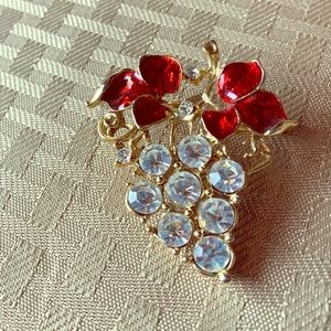Golden Tone Cluster Brooch